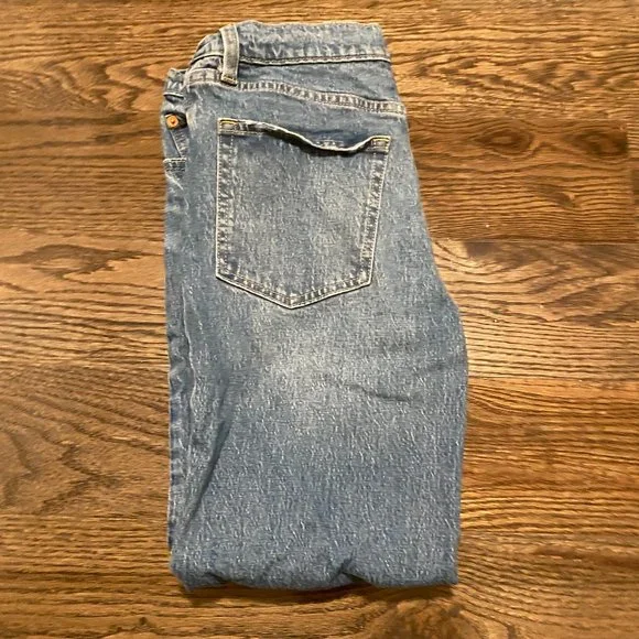 Gap Jeans | High Rise Cheeky Straight Jeans Light Indigo | Women's Size 27 Reg - Picture 2 of 5